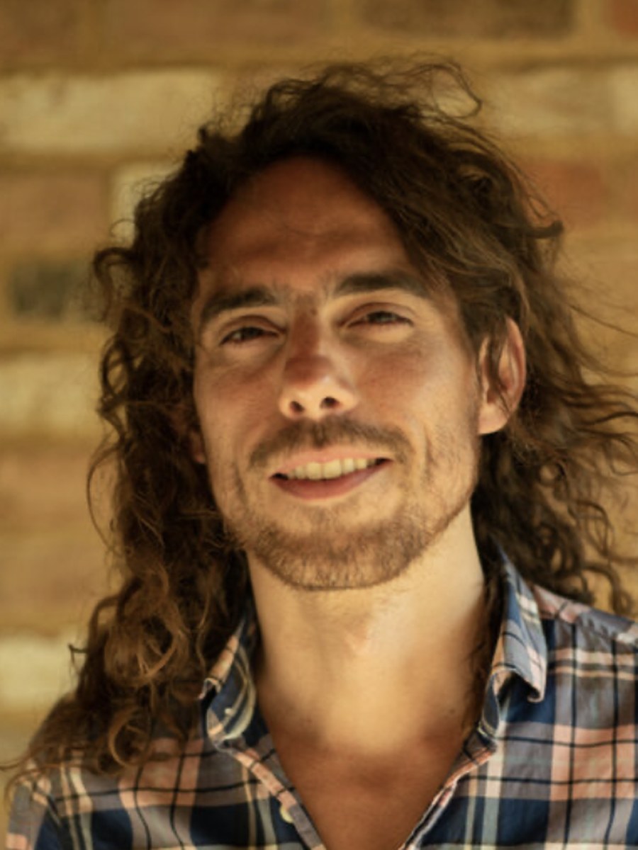 Dr Christopher Timmermann