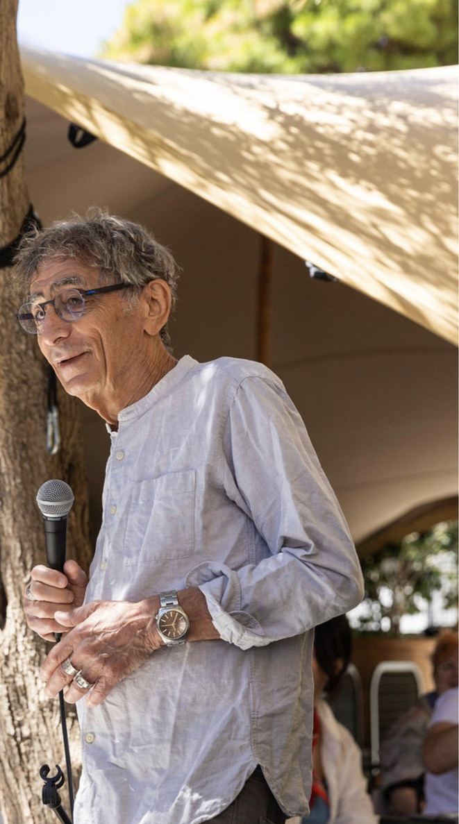 Dr Gabor Maté, mid-teaching